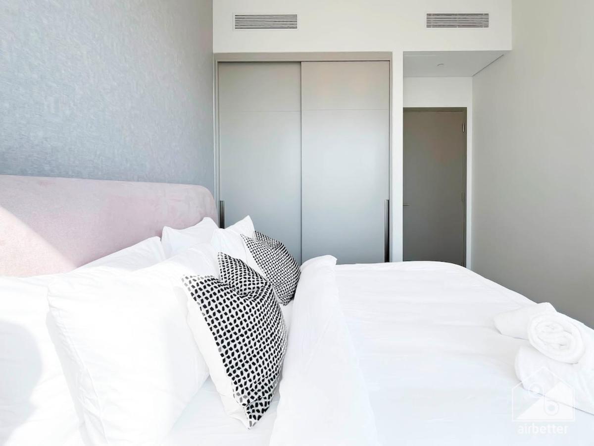 Ultimate Luxury Grande 1b With Balcony & Views Apartment Dubai