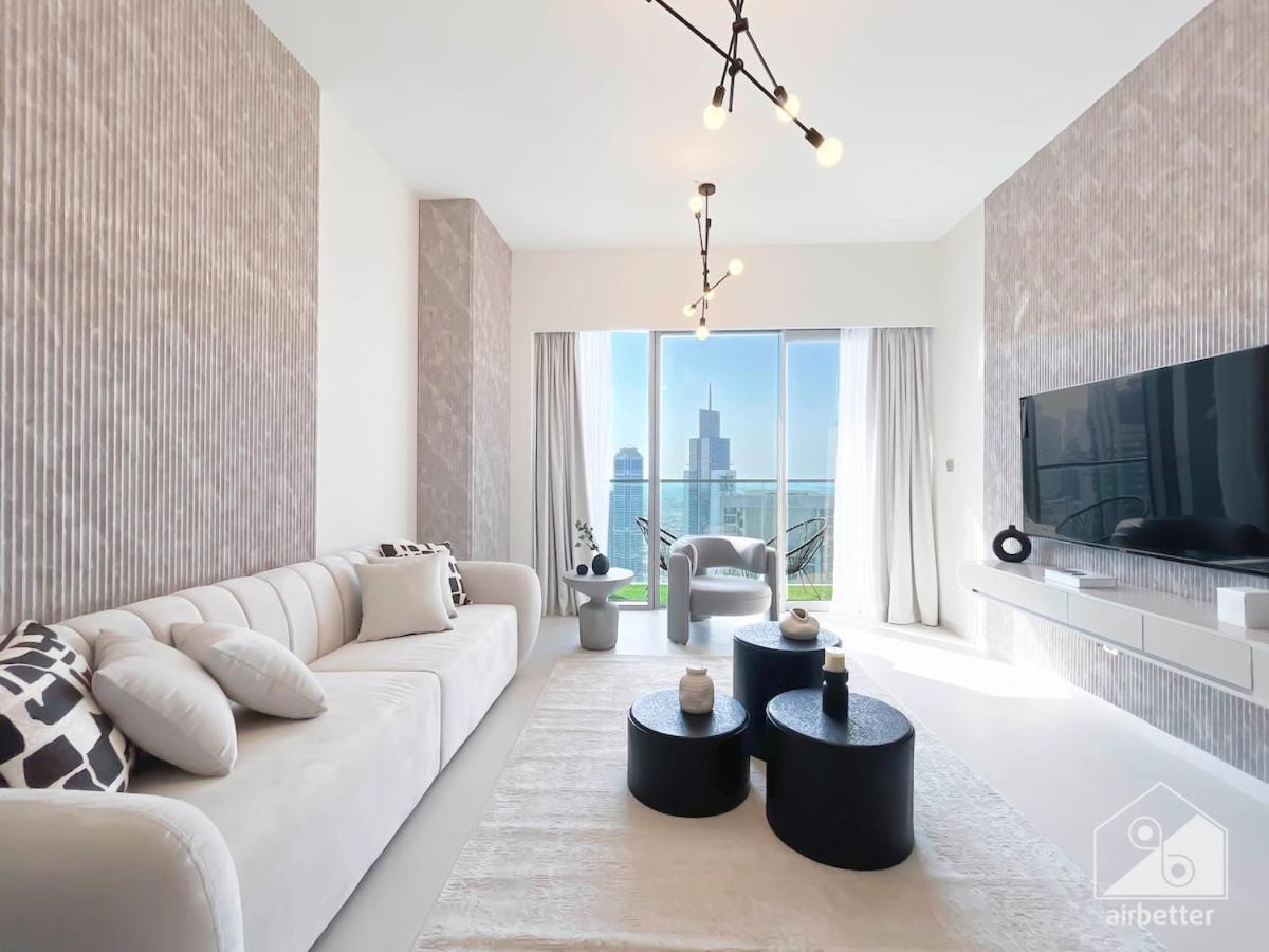 Ultimate Luxury Grande 1b With Balcony & Views Apartment