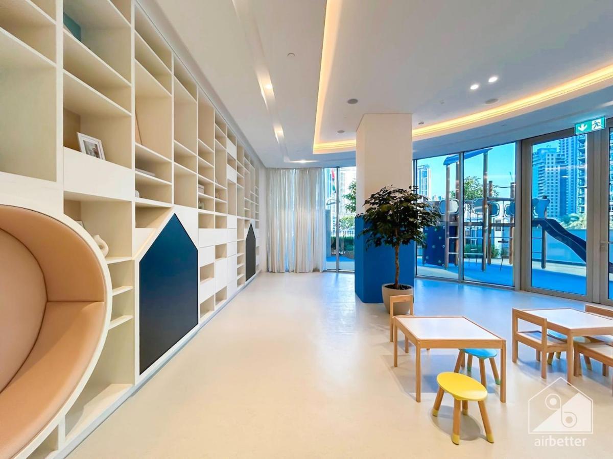 Ultimate Luxury Grande 1b With Balcony & Views Apartment *